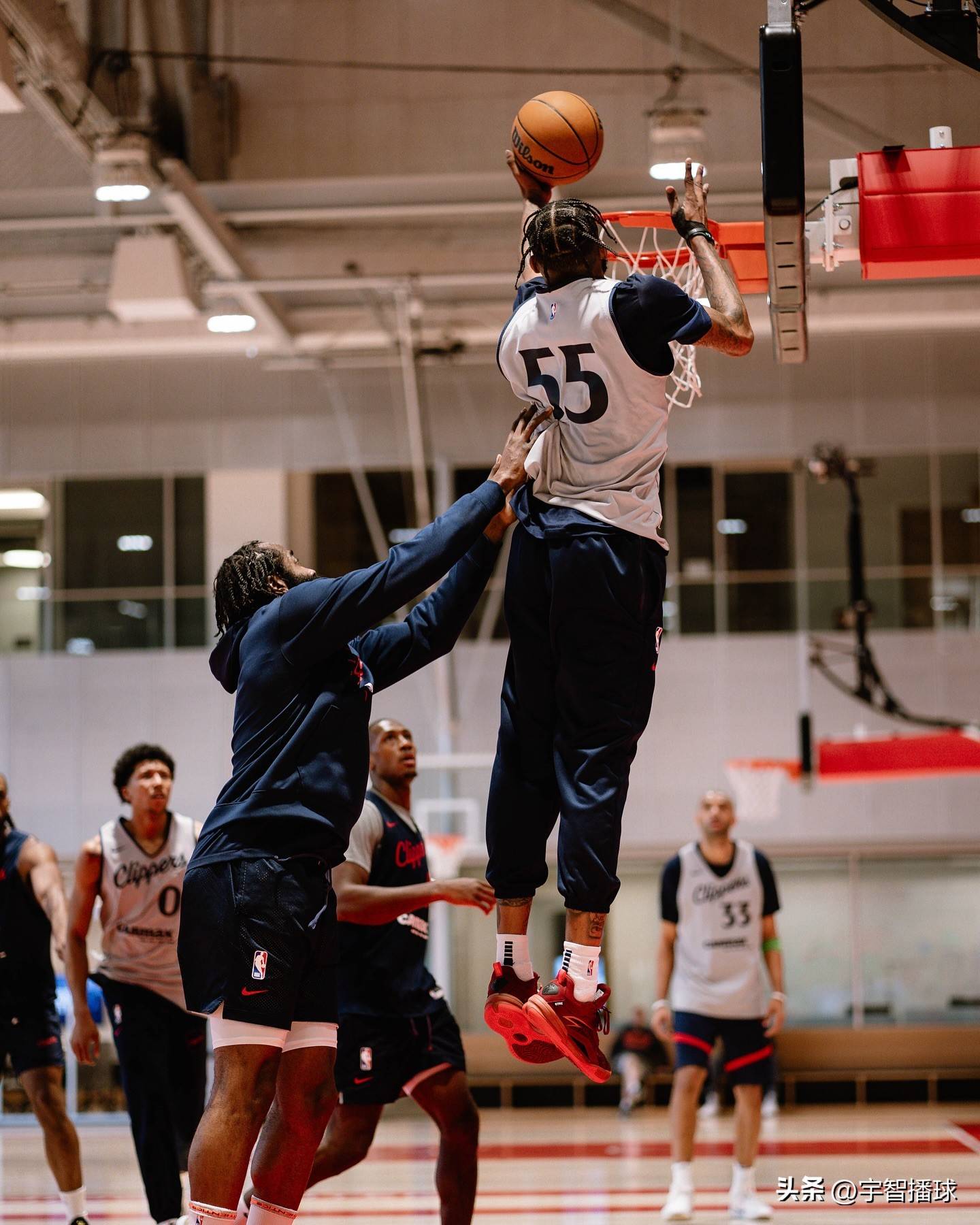 旺财28包含赛后洛杉矶快船调整名单以备CBA季后赛,远射贴柱环节打磨,气氛紧张,赛程密集仍需轮换的词条