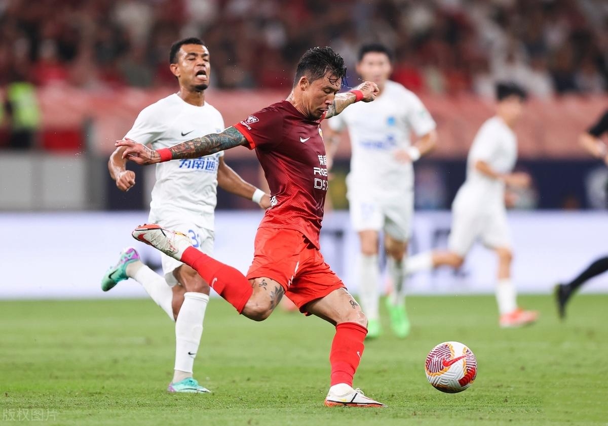 旺财28娱乐上海海港迎英超关键赛，赛前外线爆发，气氛紧张，训练强度明显提升的简单介绍